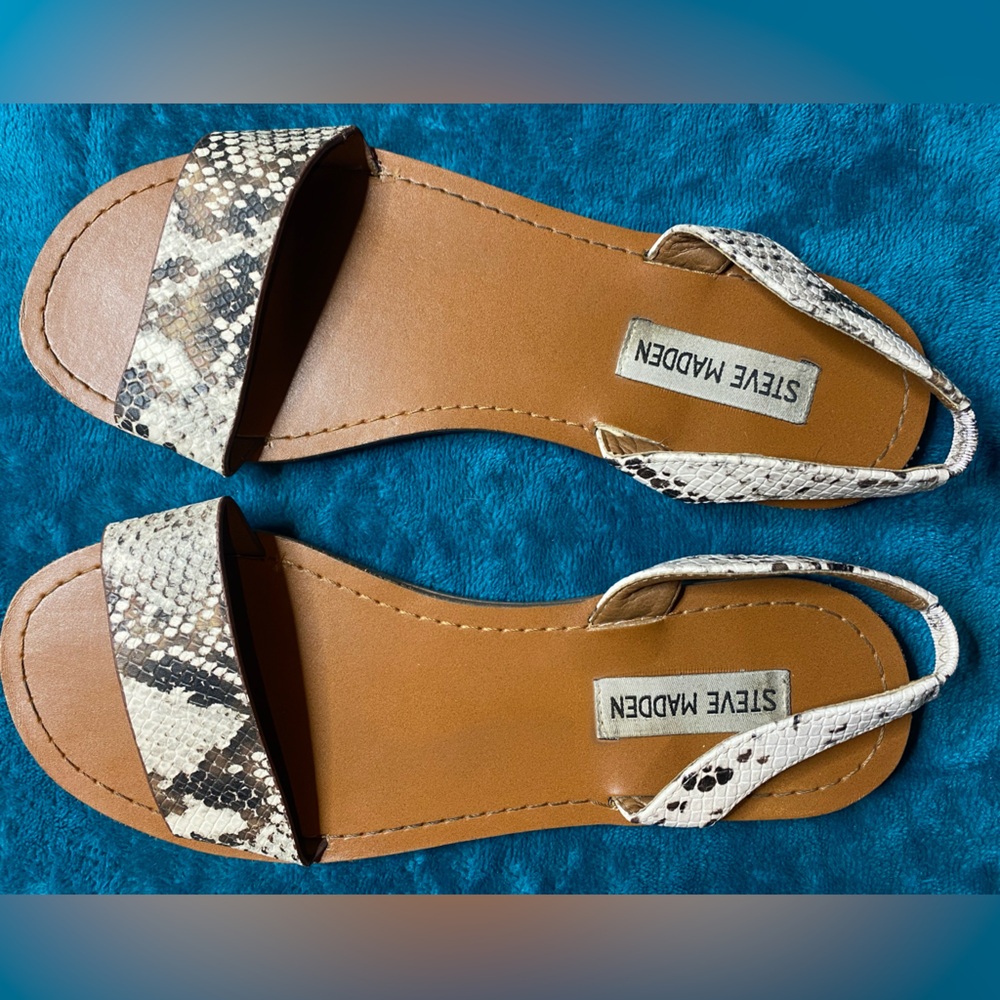 Steve Madden Flats